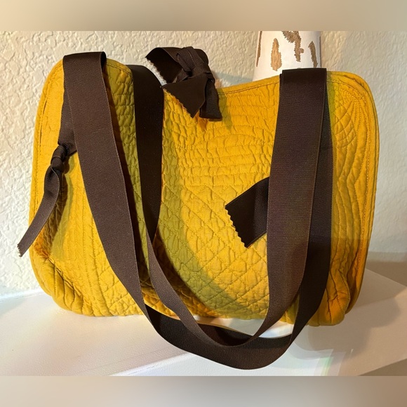 💛 Yellow Quilted Handbag with Red Cherry 🍒 Bag Charm (NWOT) - Picture 3 of 14